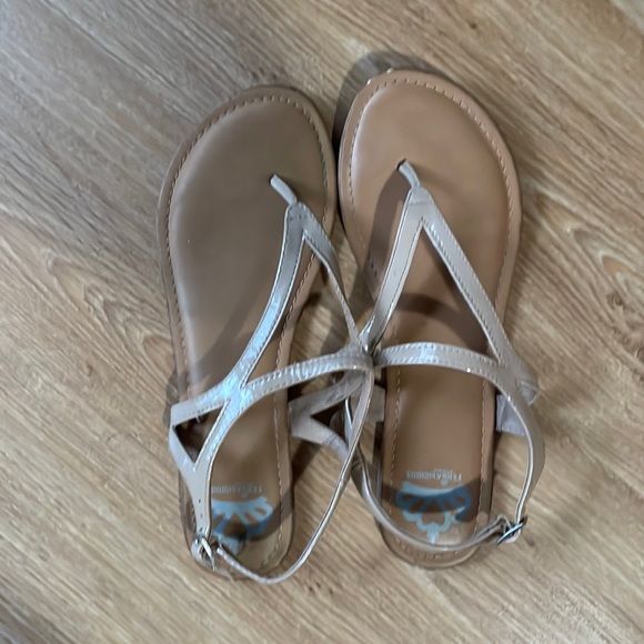 Nude Sandals - Picture 1 of 1